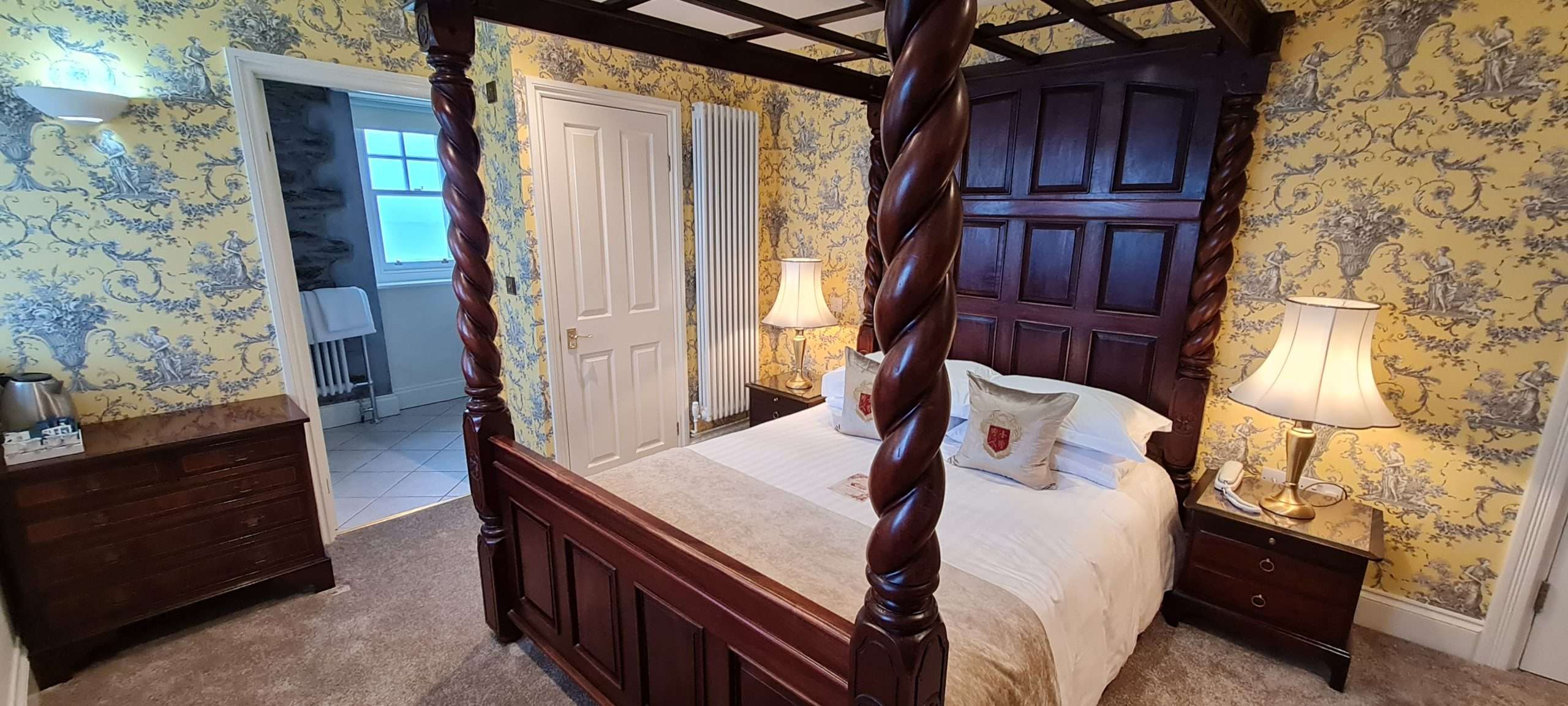 Four poster bed detail in the Deluxe Four Poster Room