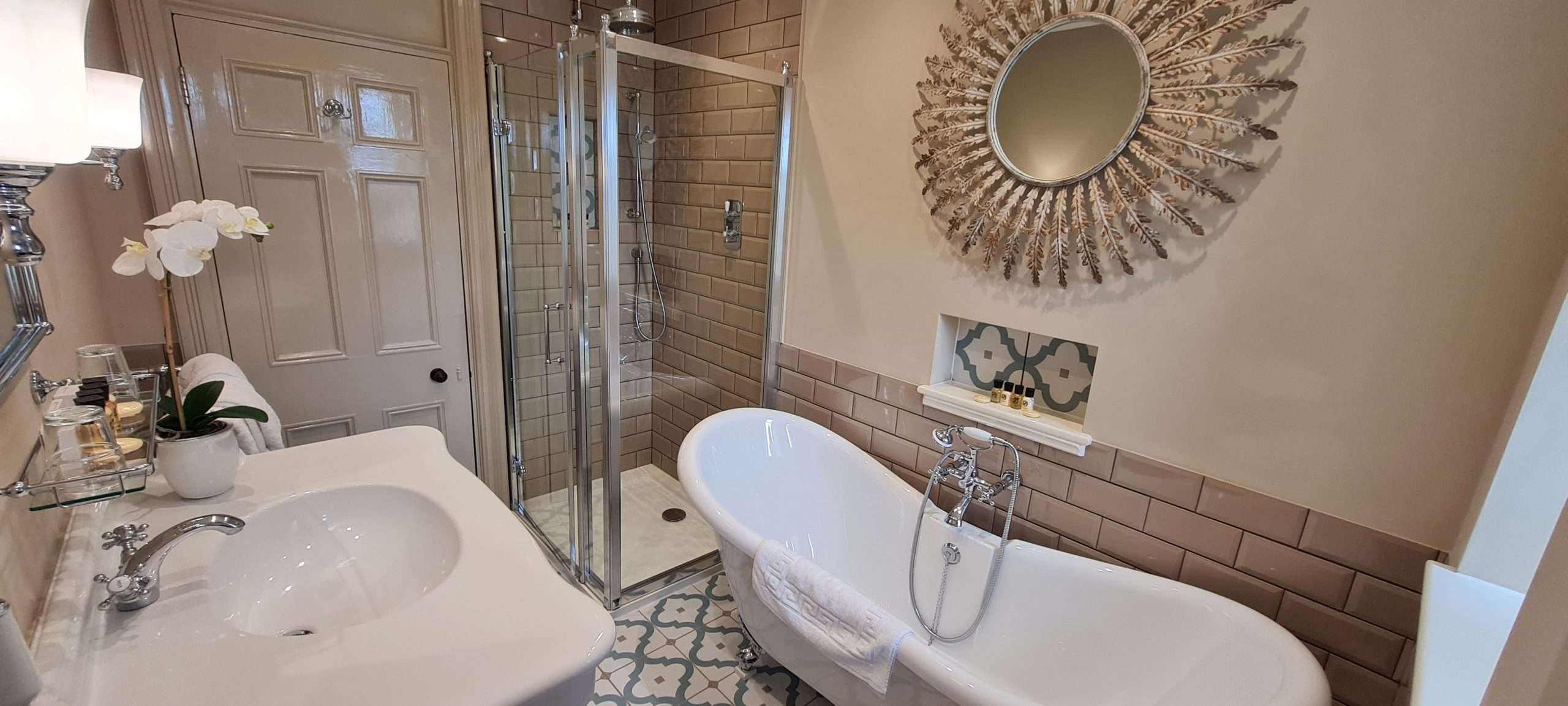 South Tower Junior Suite bathroom with freestanding bath
